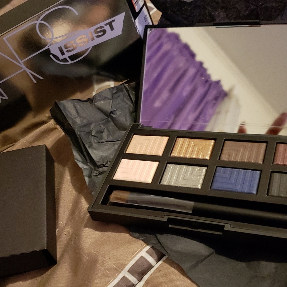 Nars Issist Palette - Picture 3 of 10